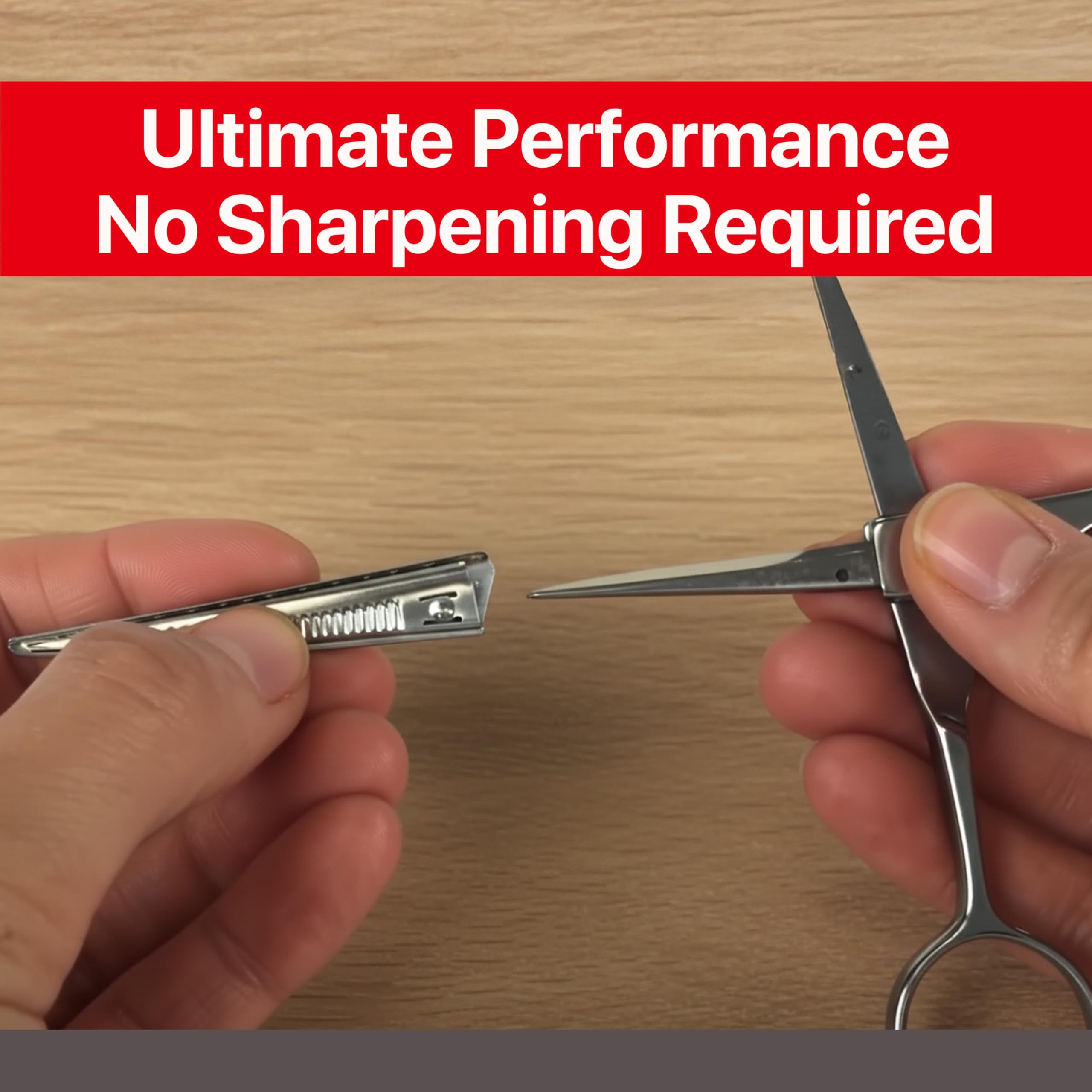 Jatai Feather blades delivering long-lasting sharpness for precise trimming and blending.