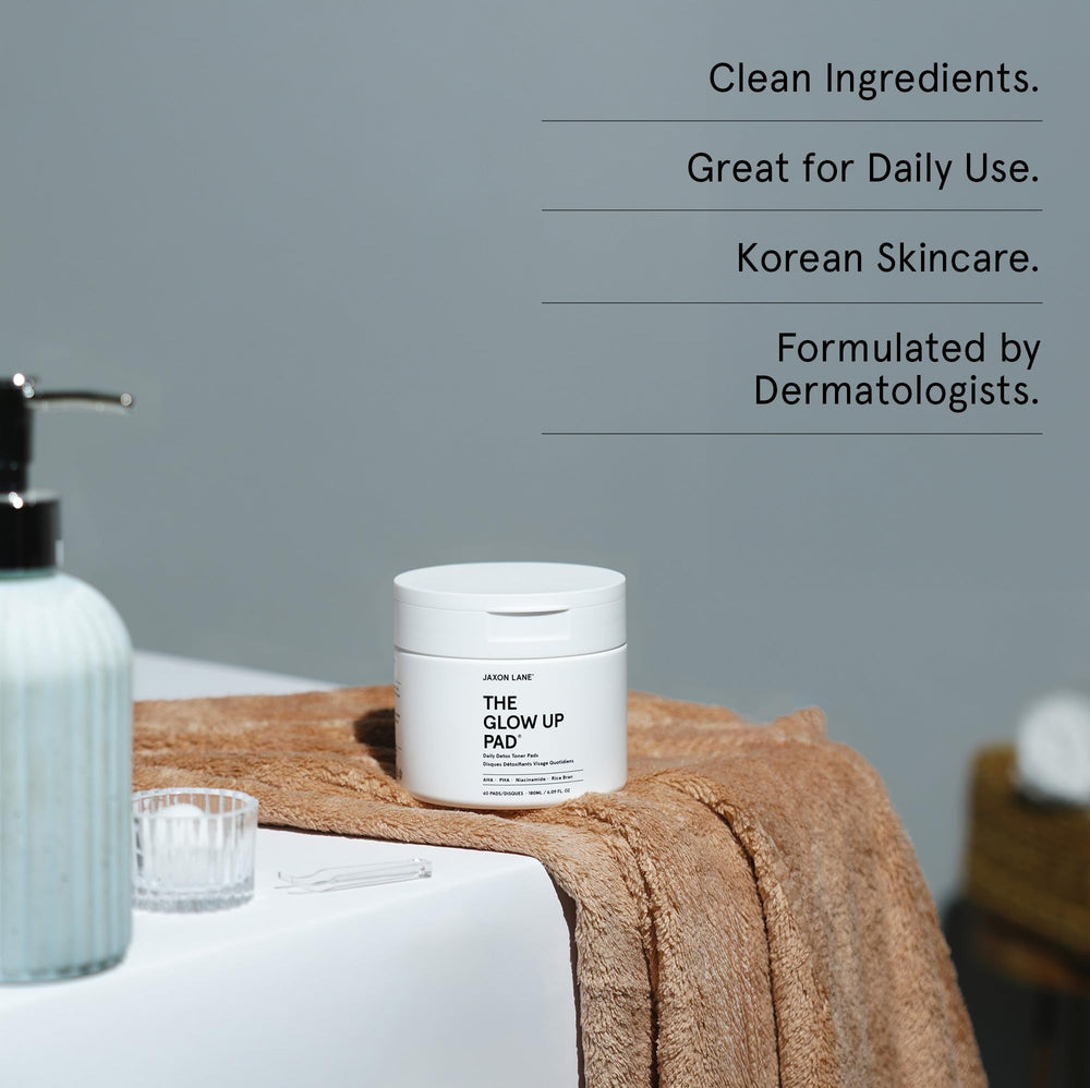 JAXON LANE Rice Toner Pads travel-friendly pack ideal for on-the-go skincare.