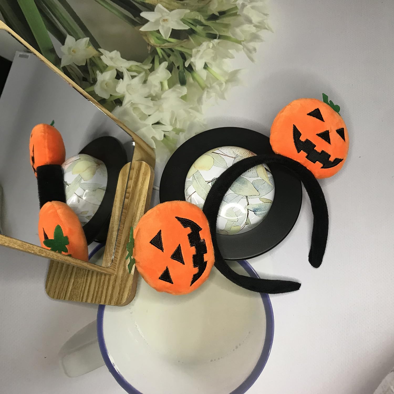 JBin Rich glitter mouse ears headband on model enhances cosplay and photos