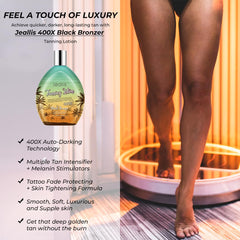 Jeallis tanning-lotion-application-hand captures easy rub-in for smooth, streak-free results.