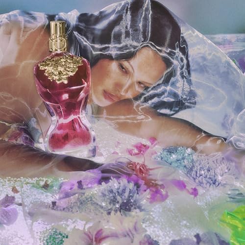 Jean Paul Gaultier La Belle spray bottle enables easy application and lasting impression.