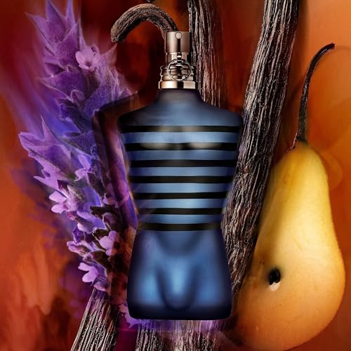 Jean Paul Gaultier Ultra Male spray nozzle close-up showcases a long-lasting scent focus.