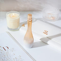Jennifer Lopez Enduring Glow detailed label conveys longevity cues for confident wear.