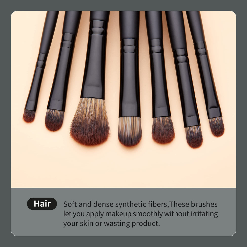 Jessup eye brushes set concealer brush closeup, precise concealer application.