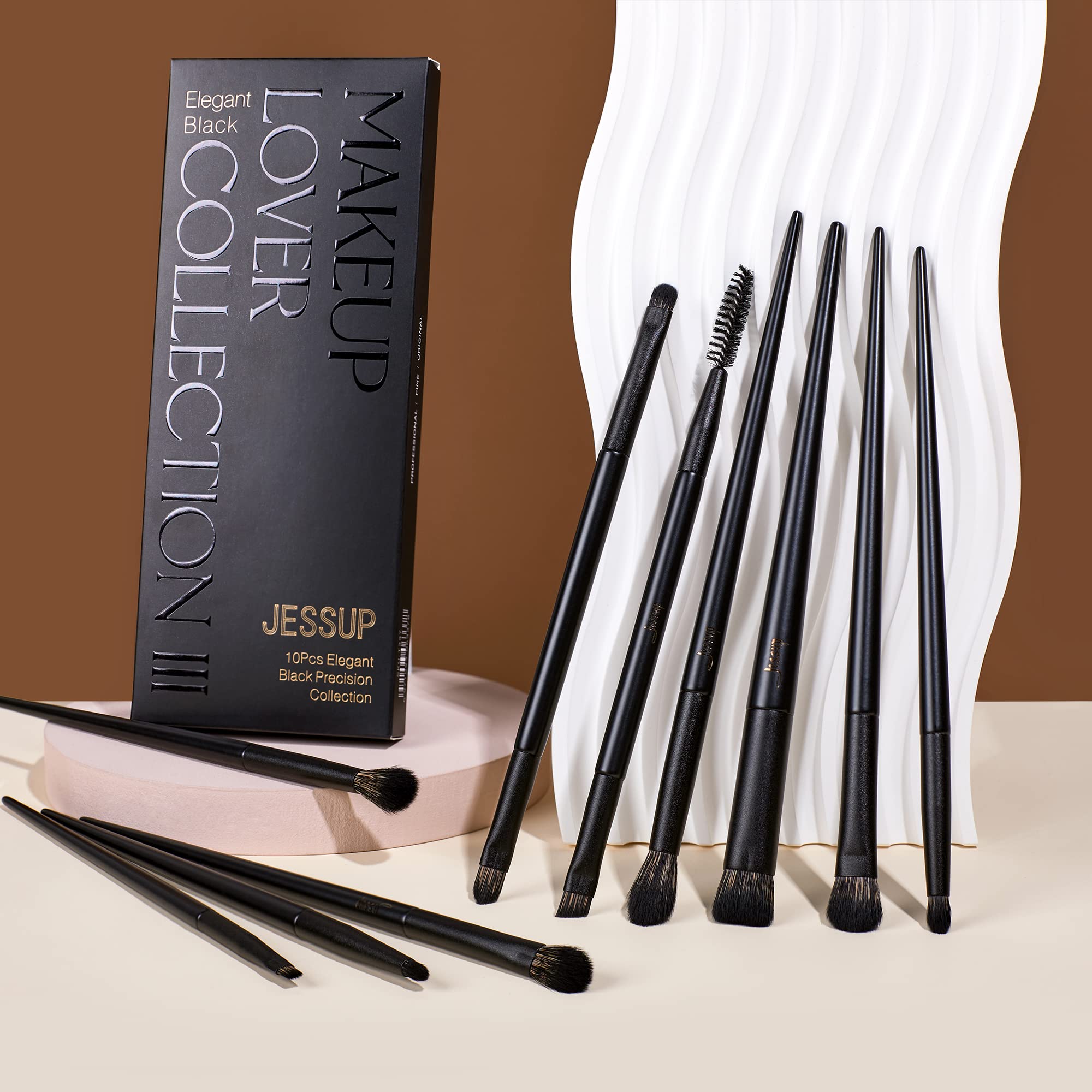 Jessup Eyeshadow Brush Set 10pcs concealer brush close-up for precise coverage