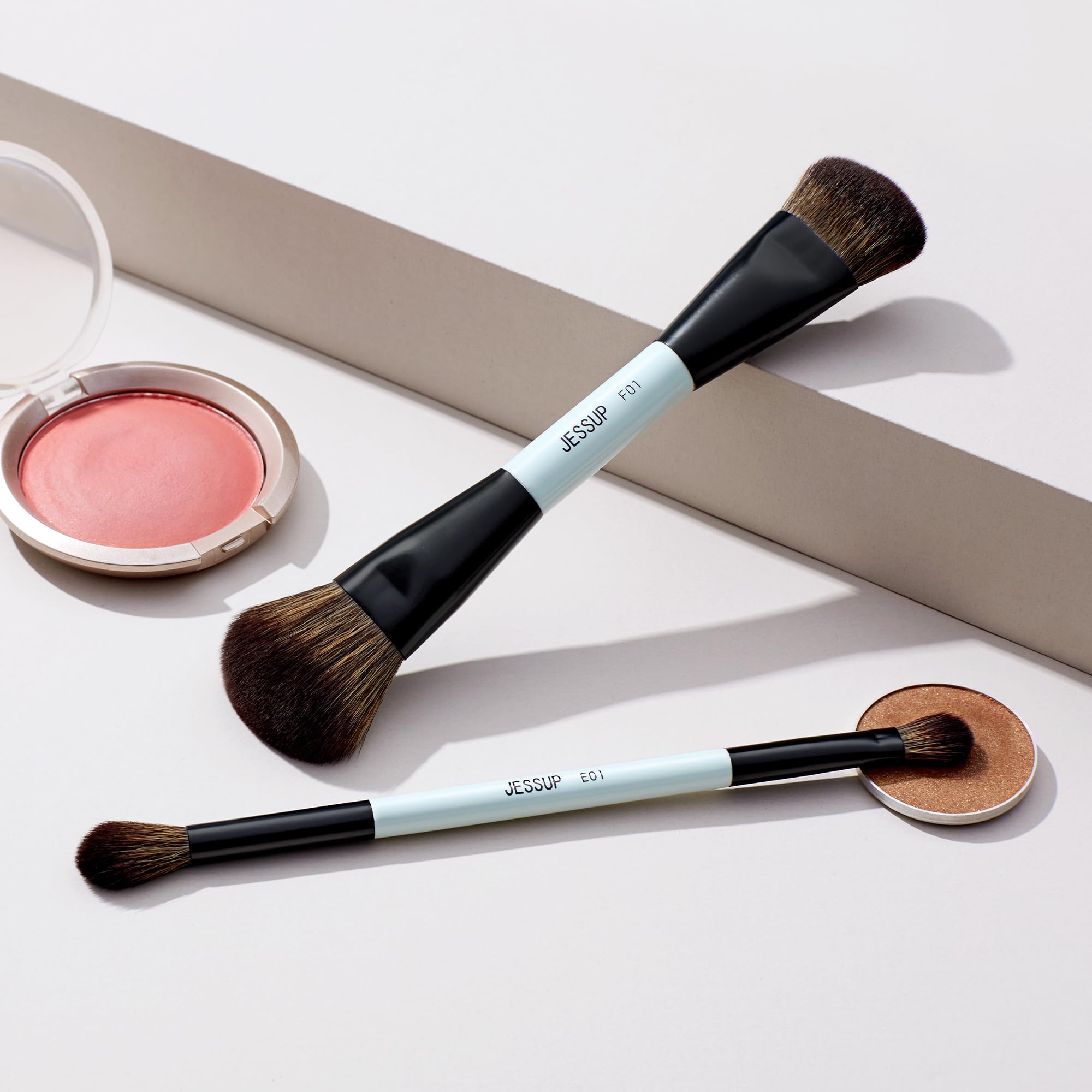 Jessup travel-friendly brush kit ideal for on-the-go touch-ups