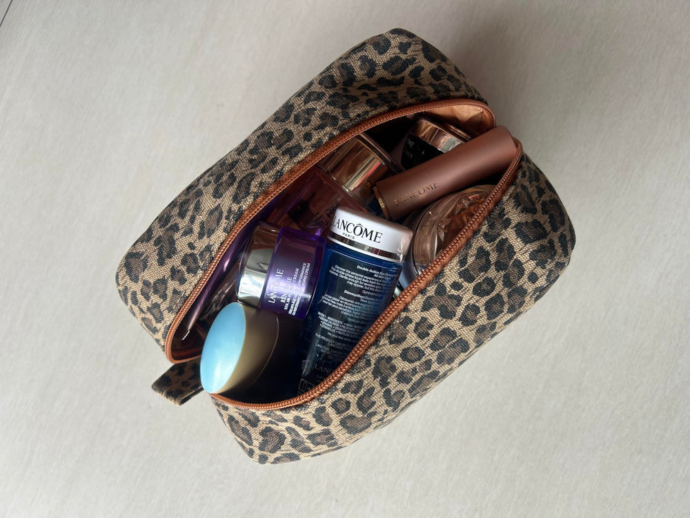 JIU HONG CHAO leopard cosmetic bag used daily for essential cosmetics