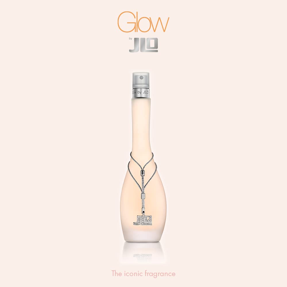Glow by Jennifer Lopez musk-vanilla base close-up suggests daytime allure