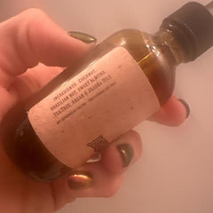 Johnny Slicks rugged scent blends cedarwood and juniper for a masculine aroma