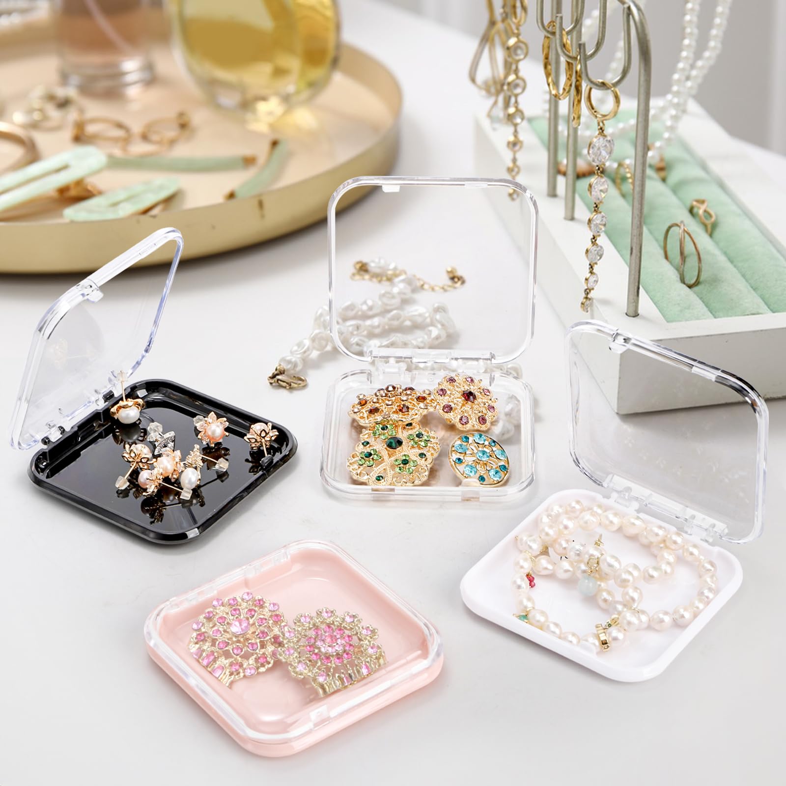 Jucoan travel case for nails with included tapes for on-the-go setup