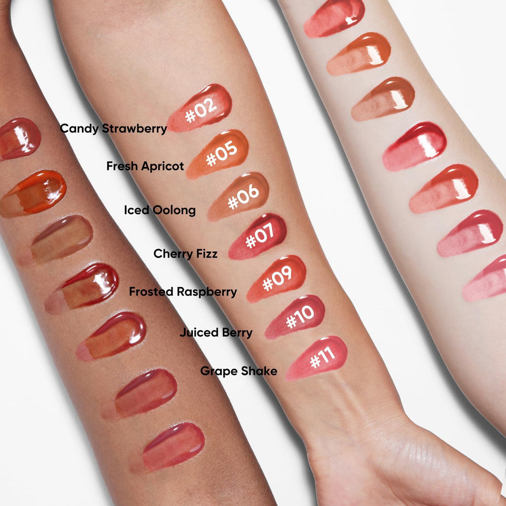 JUDYDOLL precision applicator lip gloss enables clean, precise application.