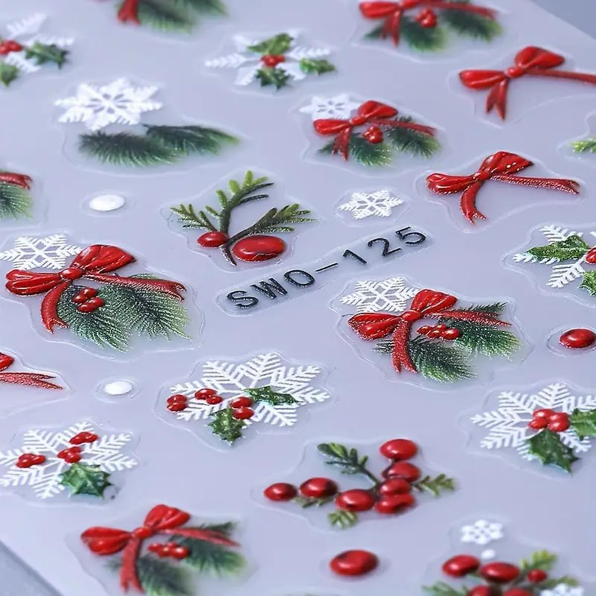 JUGGSSA DIY-nail-sticker kit for stylish holiday manicures.