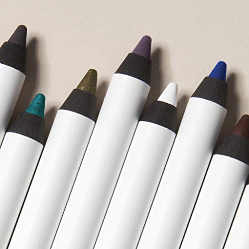 Julep When Pencil Met Gel camo green matte cap on to protect the pencil.