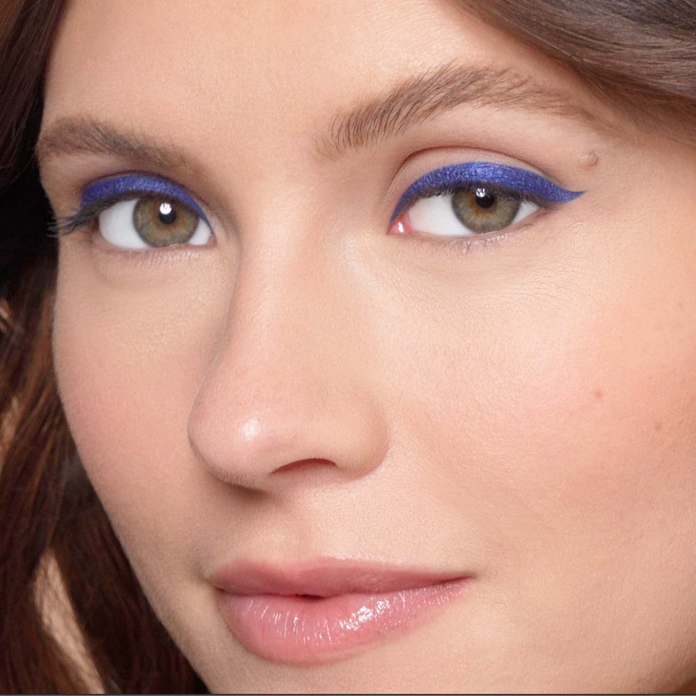 Julep When Pencil Met Gel Ocean Blue on waterline, safe for sensitive eyes.
