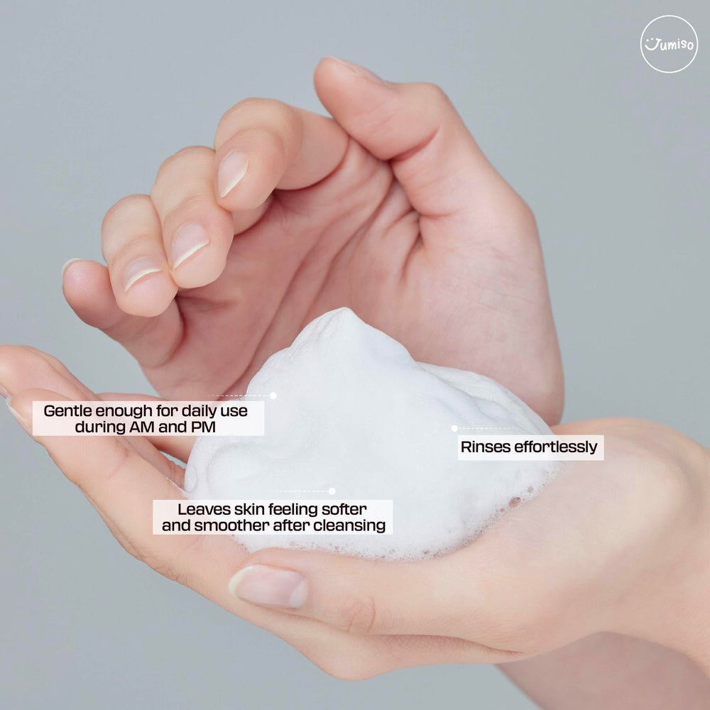JUMISO daily cleanser image demonstrates second-step cleansing compatibility with a double cleanse routine.