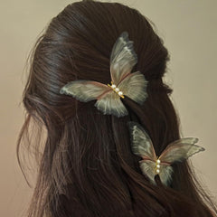 Jumwrit butterfly hair clip green with pearl detail offers elegant daywear.