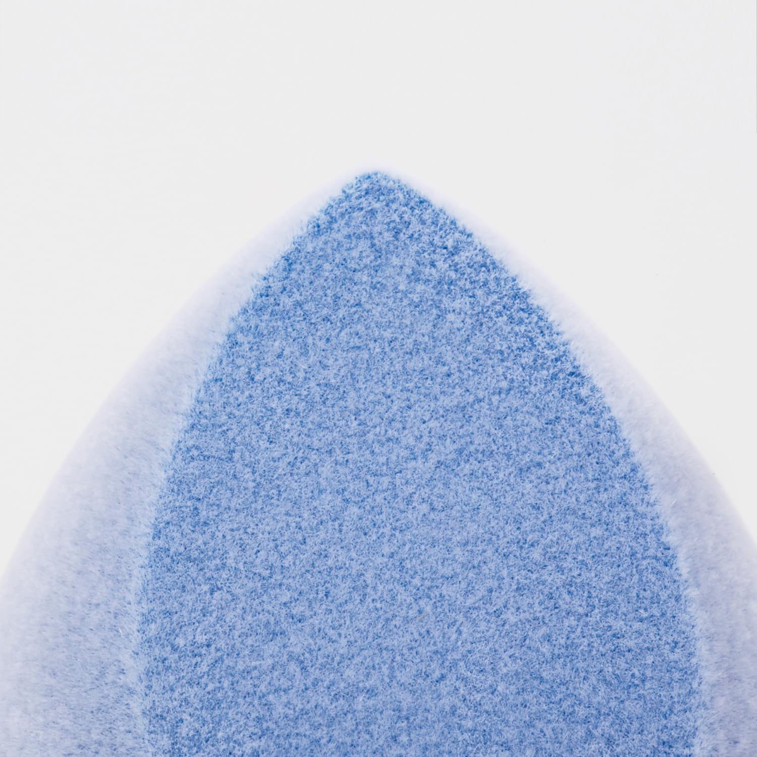 JUNO & Co finished makeup look with sponge demonstrates airbrushed finish in real-world use.