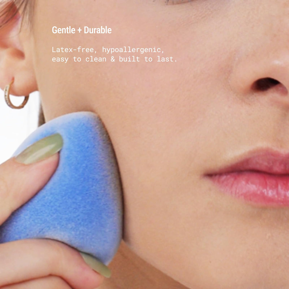 JUNO & Co. Microfiber Sponge in wet or dry use for powders, blush, and foundations.