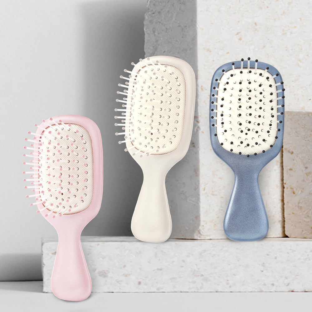 Jurrissa portable detangler promotes smoother hair during travel and busy days.