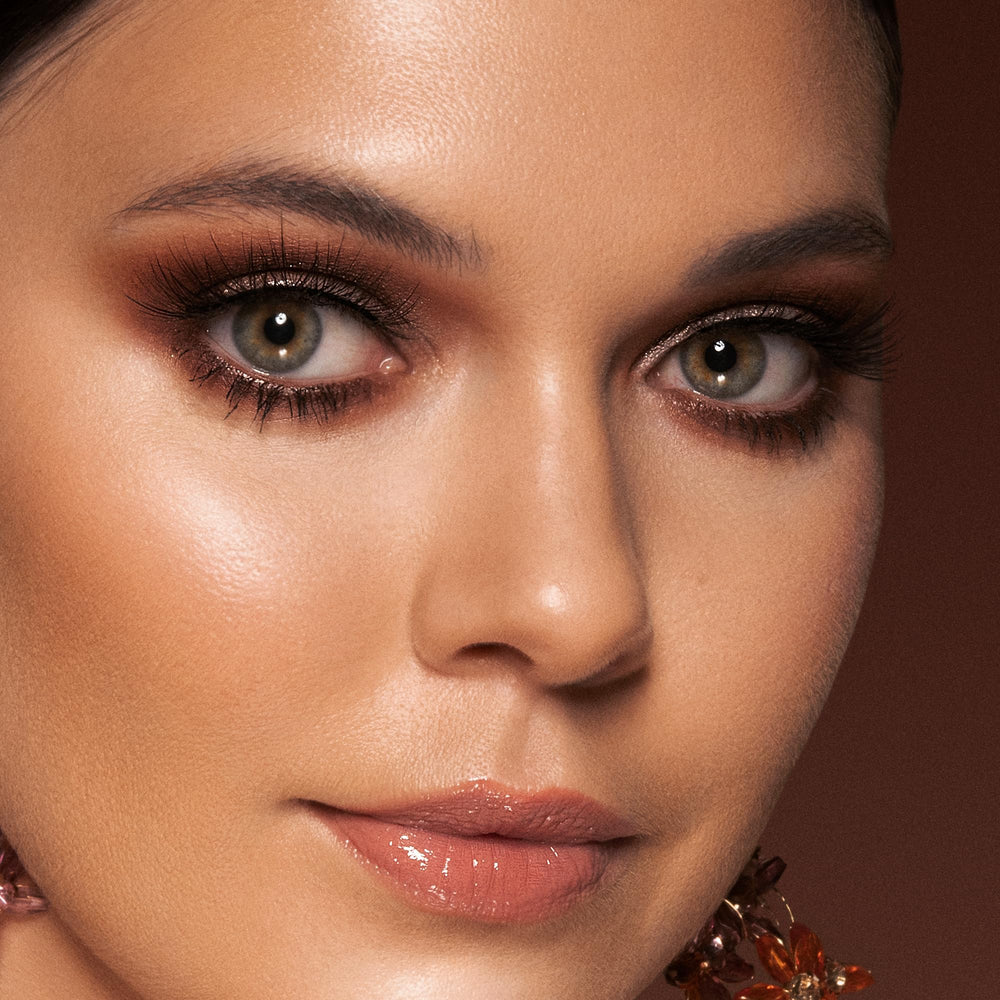 Juvia's Place Coffee Shop palette auburn shade adds warm depth for evening looks.