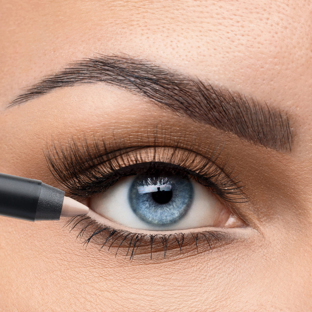 K7L Nude Eyeliner waterline application shows awake eyes with precise, long-lasting line