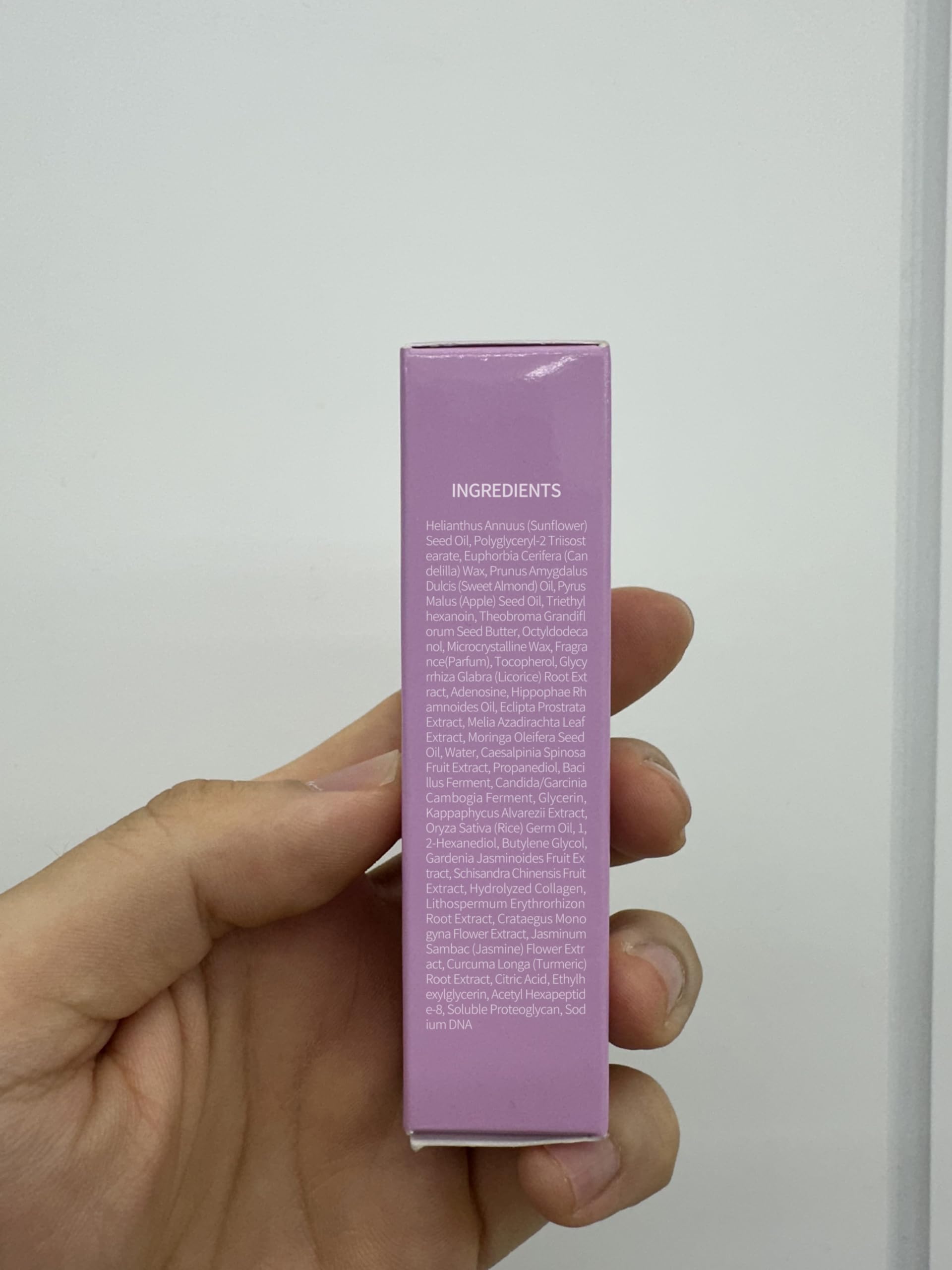 KAHI Jeju fermented oil highlights refined pores and glow.