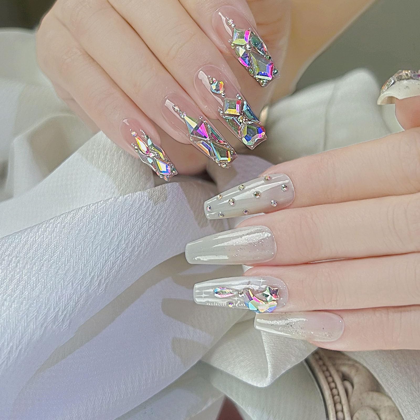 Kaipheiquan wax pen assists dip and place rhinestones for efficient nail decorations