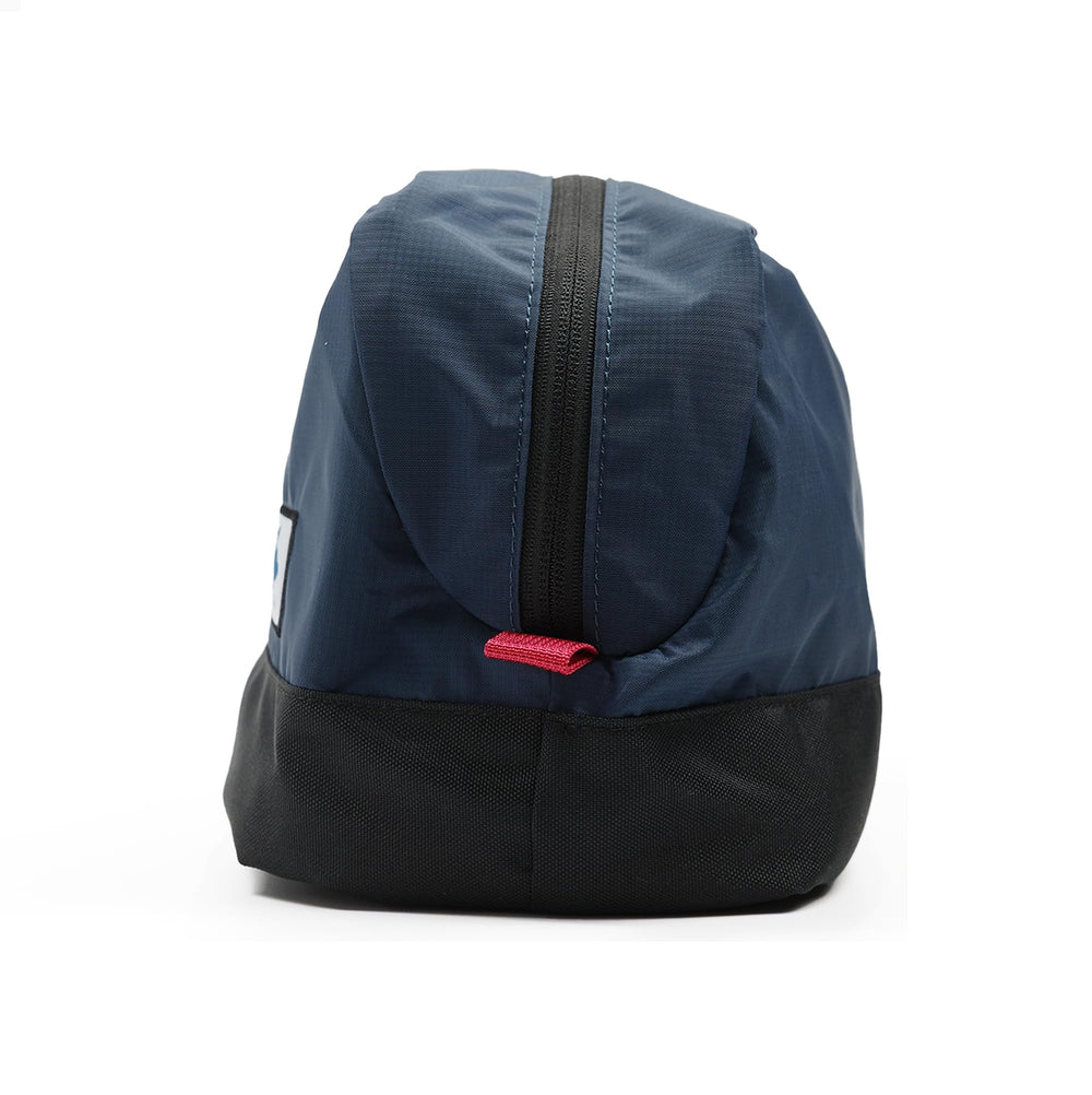 Kalgoteal lightweight nylon construction keeps weight down