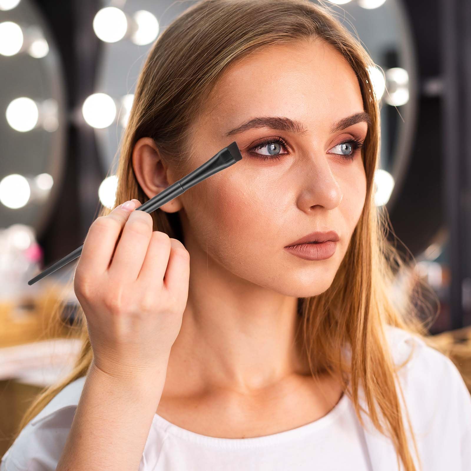 Kalione brow fill-and-shape brush helps precise brow grooming