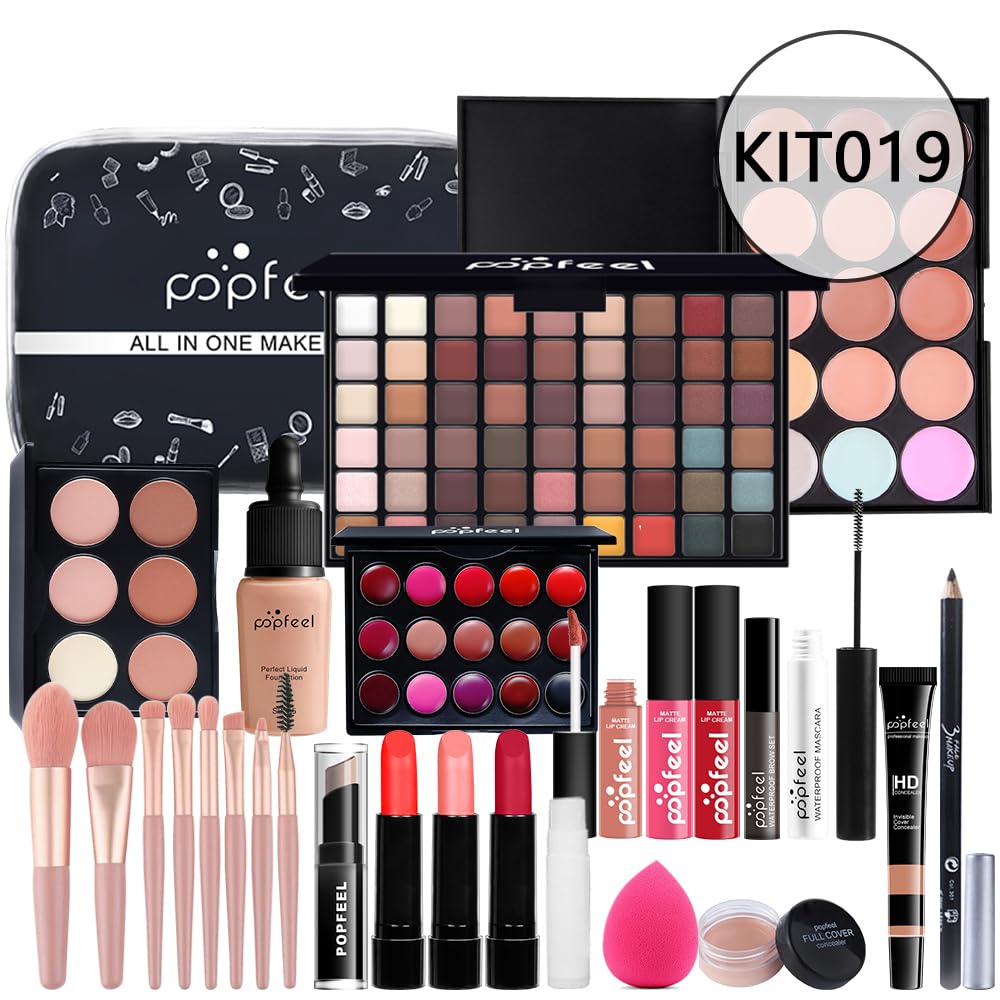 KARUIZI travel-makeup-bag keeps essentials organized on the go.