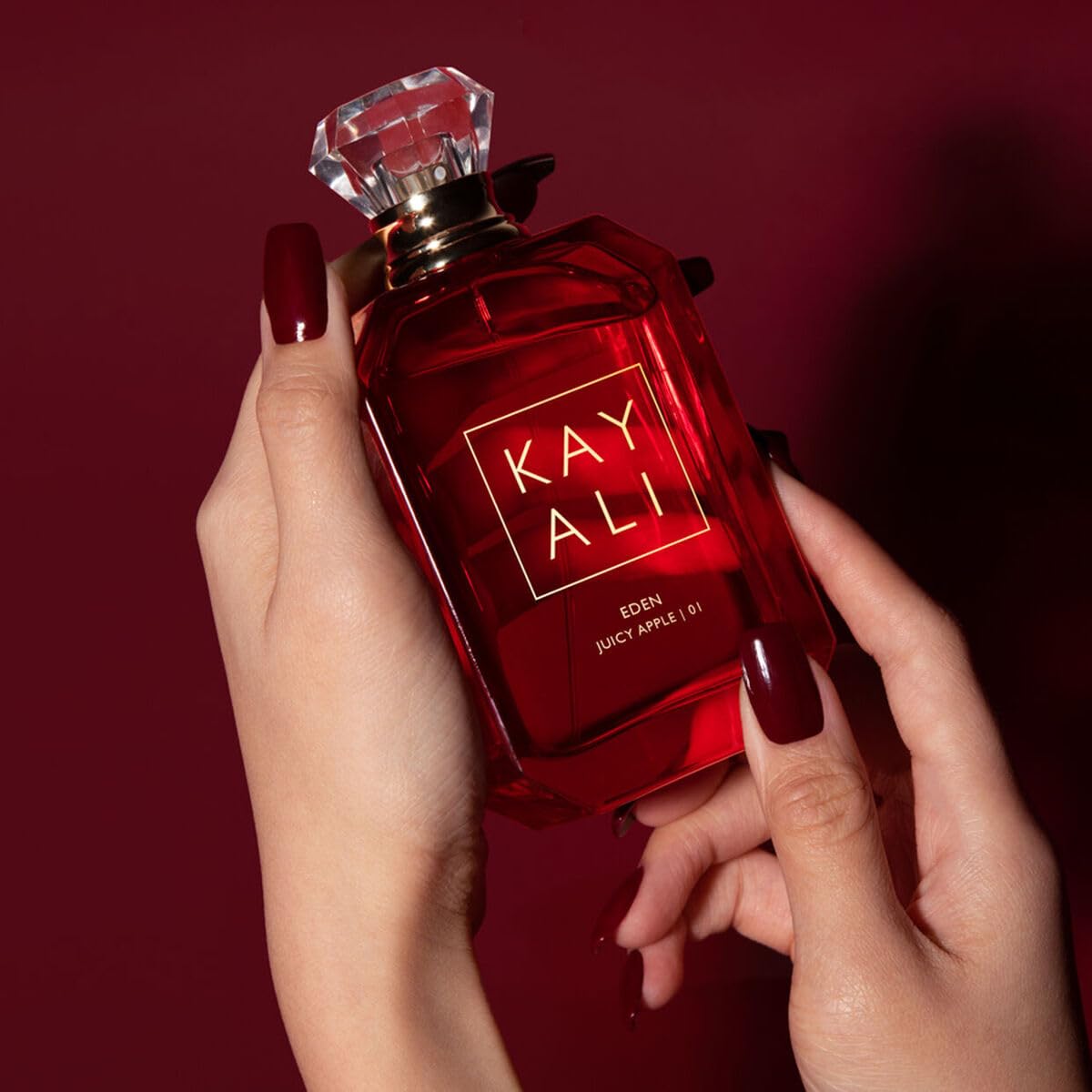 Kayali Eden Juicy Apple scent notes graphic reveals layered fruity-floral profile.