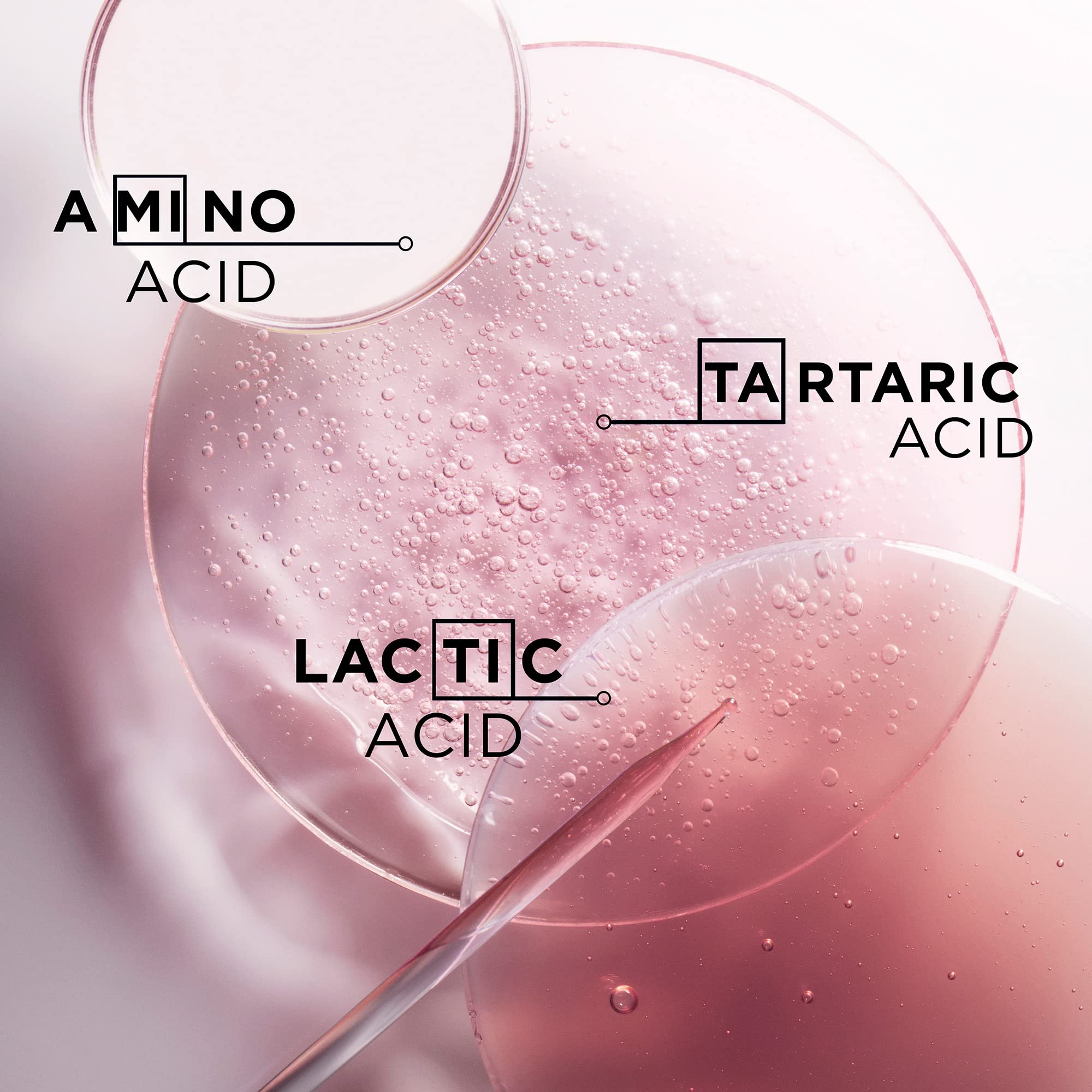 KÉRASTASE Chroma Absolute Gloss close-up reveals intense shine and smooth strands