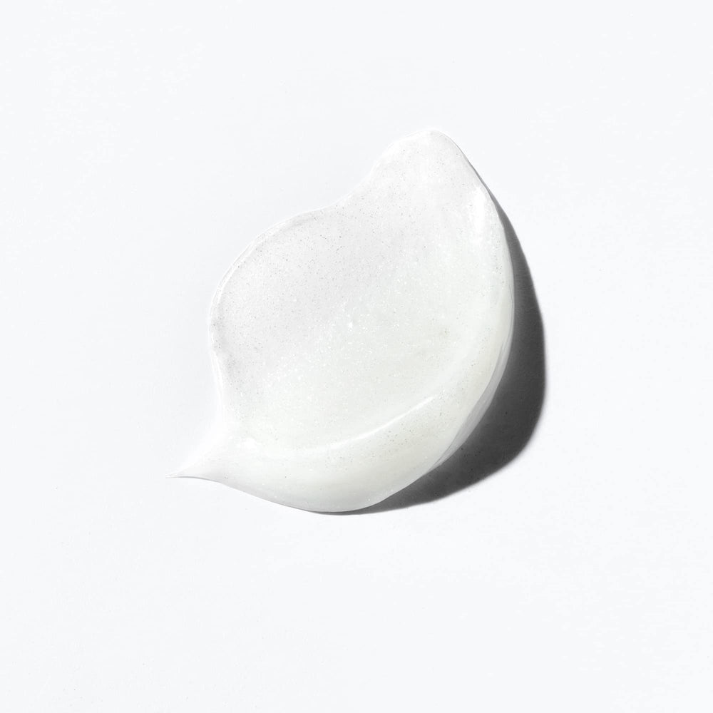 KÉRASTASE Curl Manifesto mask glow observed after washing for shinier curls.