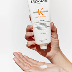 KÉRASTASE Nutritive Lait Vital pump close-up for smooth application