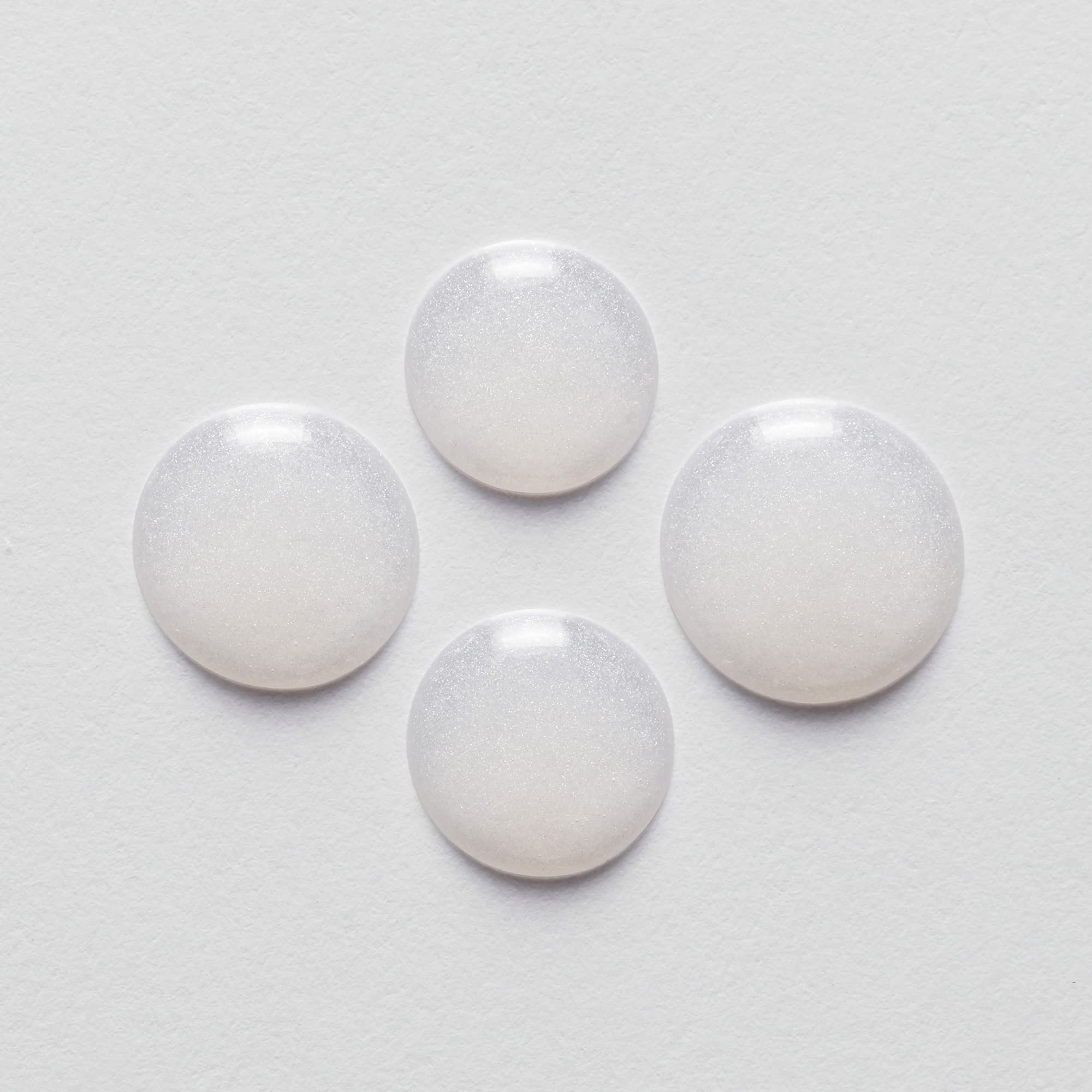 KÉRASTASE Resistance Extentioniste packaging box conveys premium at-home care