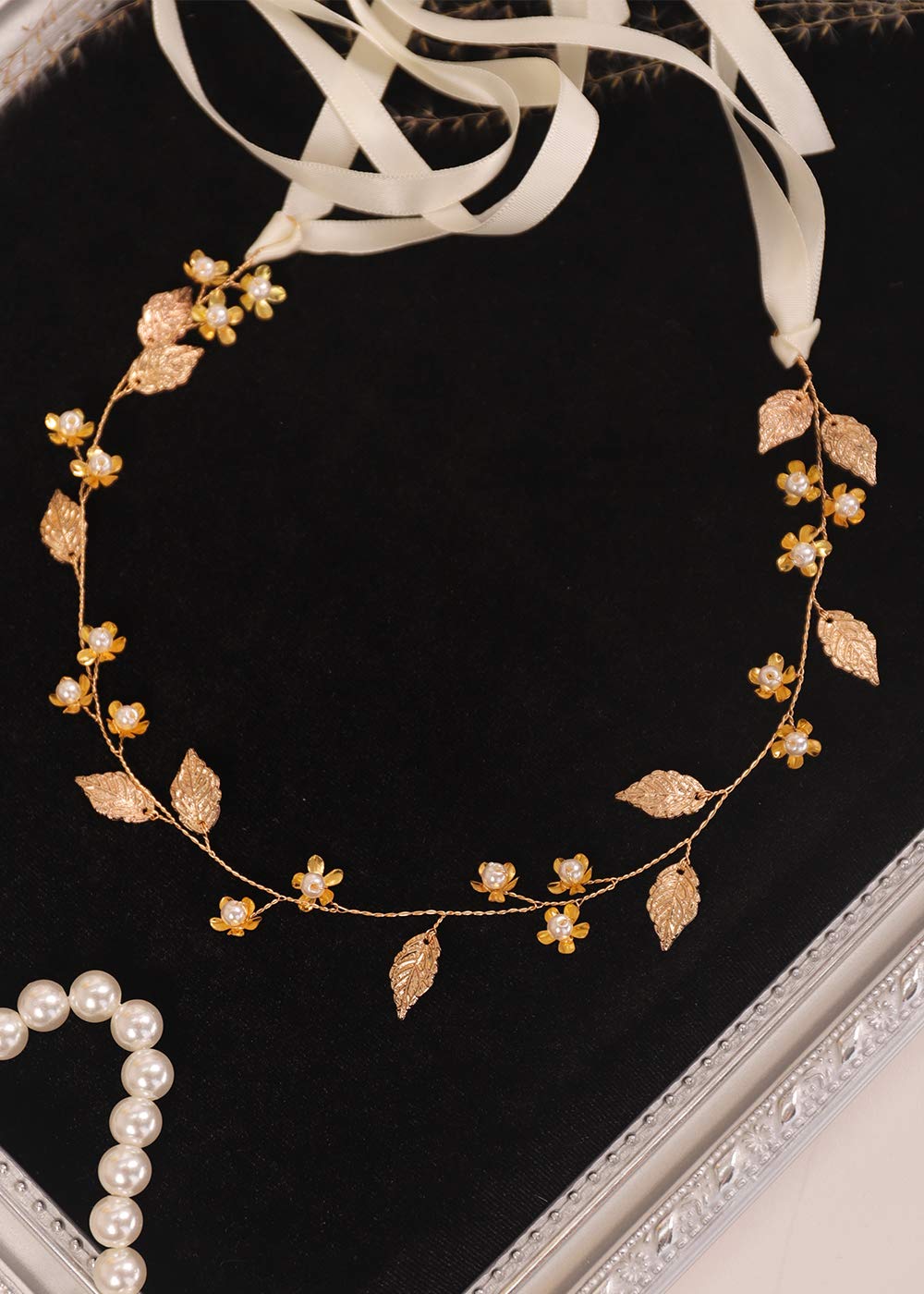 Kercisbeauty Gold Leaf Headband hair-assembly demonstrates secure-elegant ornament.