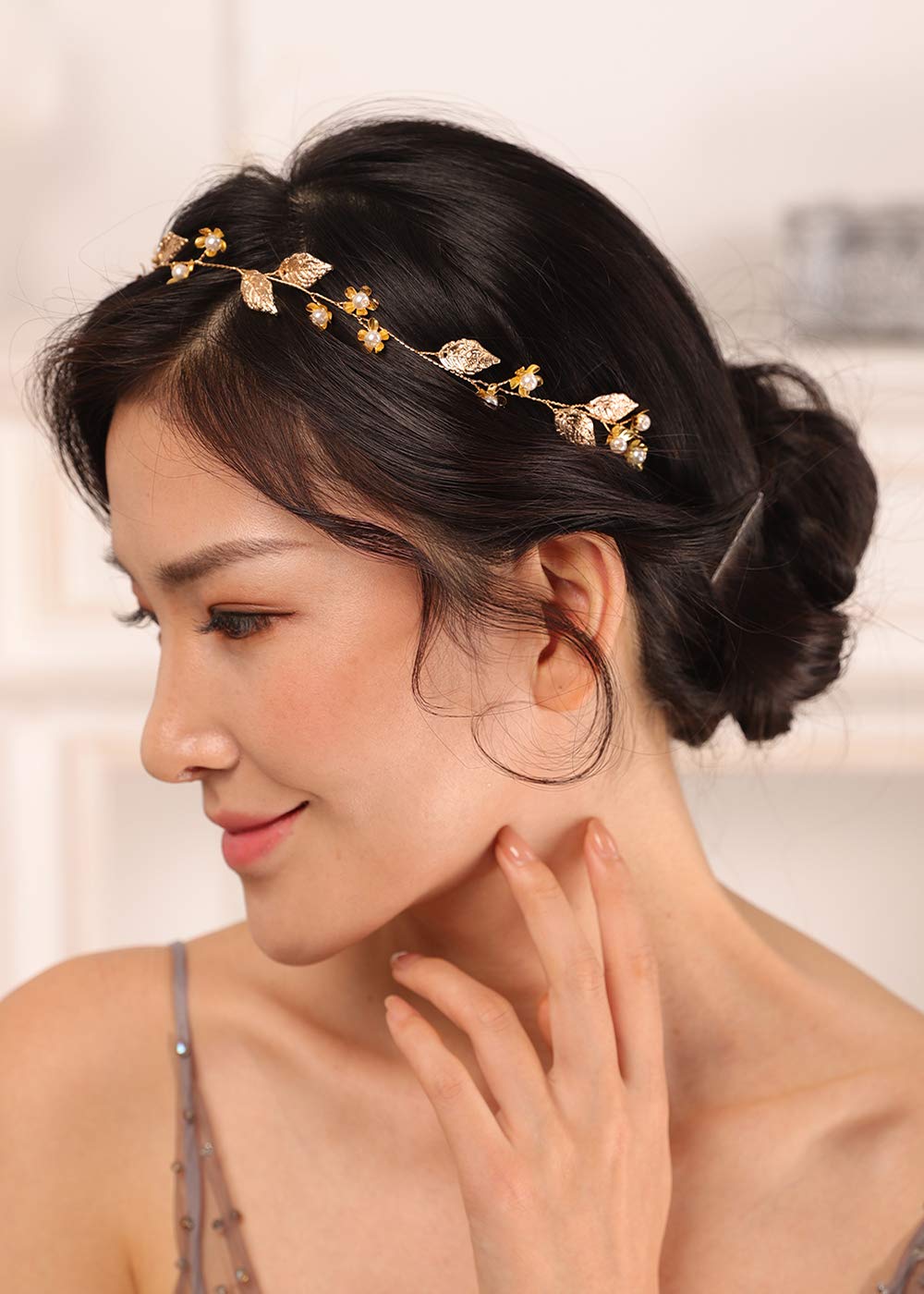 Kercisbeauty Gold Leaf Headband packaging-ready presentation.