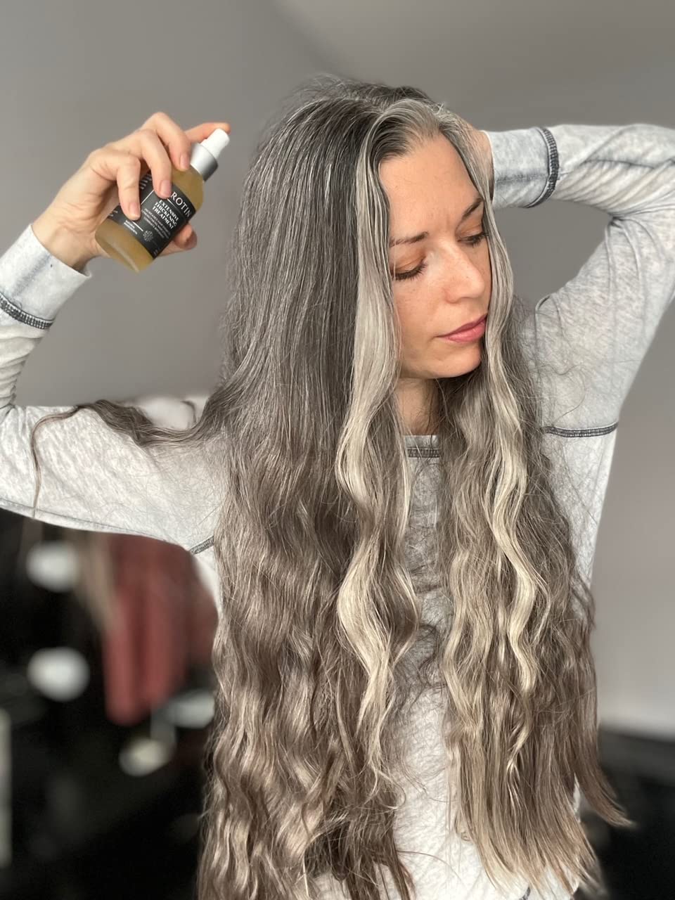 Kerotin hair volume and shine visuals suggest bouncy, healthy-looking ends.