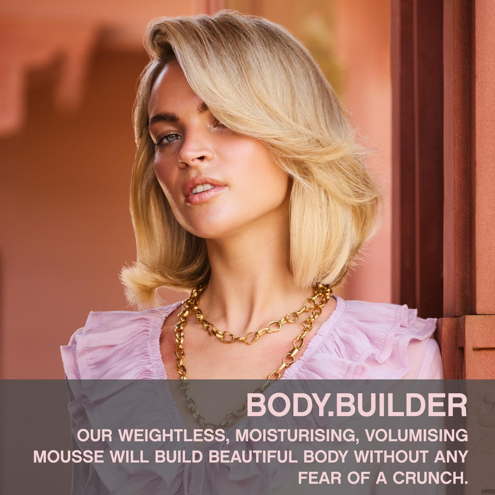 KEVIN.MURPHY BODY.BUILDER foam-dispense demonstrating easy, crunch-free styling