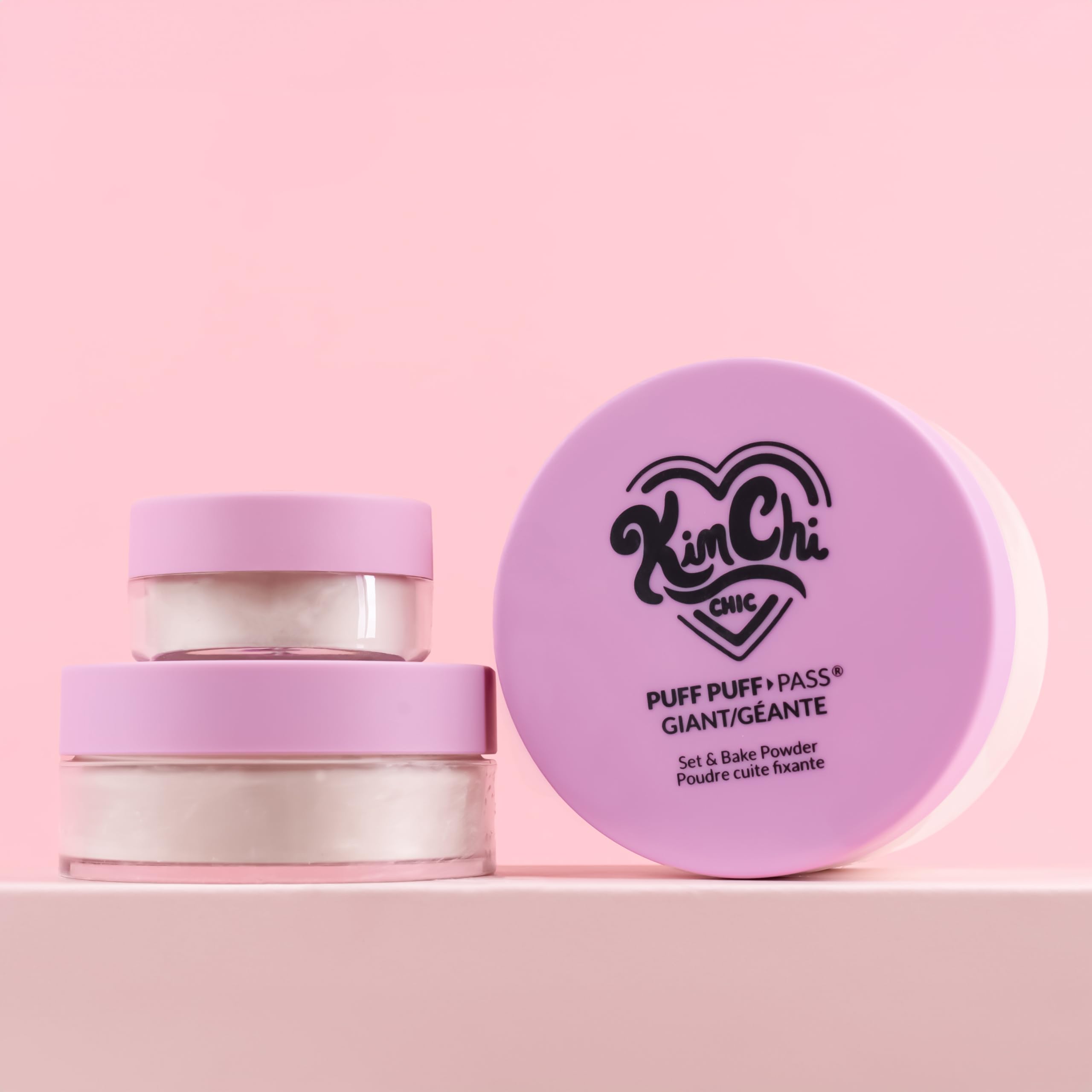 Kimchi Chic Giant Puff Puff Pass Set packaging close-up shows the heart sifter delivering precise powder amounts.
