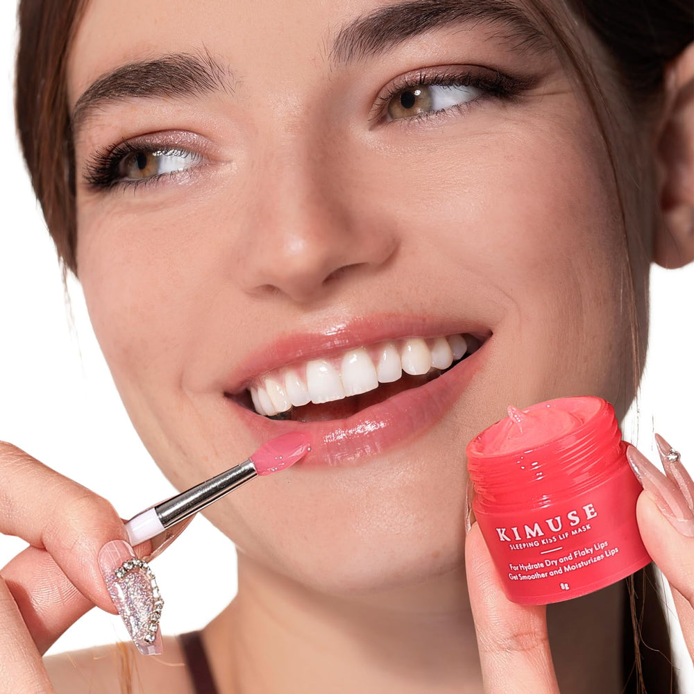 KIMUSE makeup adhesion improves as lips are treated by the mask.