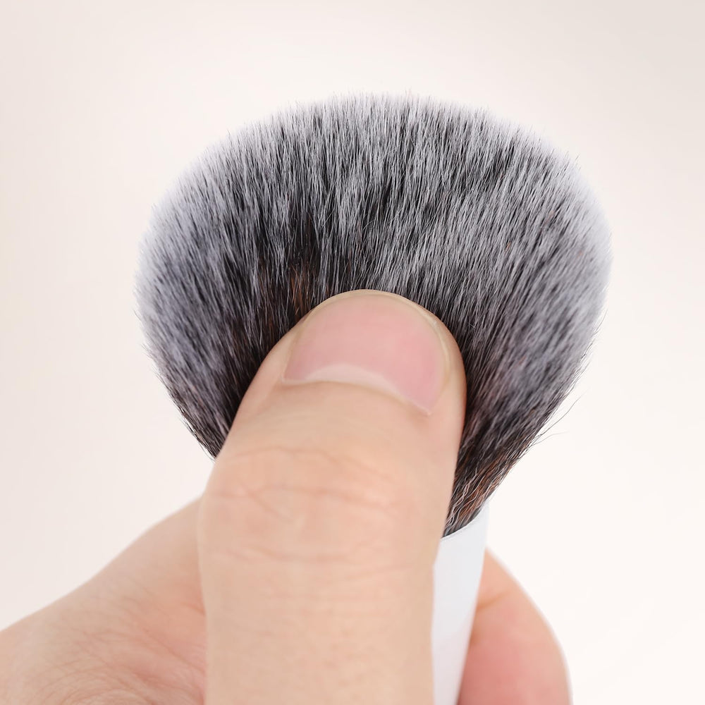 KINGMAS wooden-handle brush offers comfortable grip during extended makeup sessions