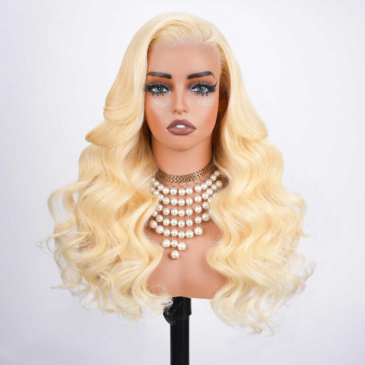 KingSup 613 lace-front wig cap construction shows breathable, secure fit for all-day wear.