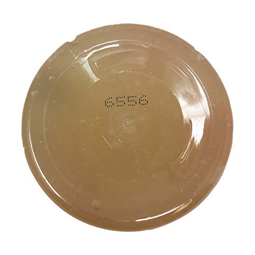 Kinky Curly Curl Custard Gel in hands highlighting long-lasting hold.