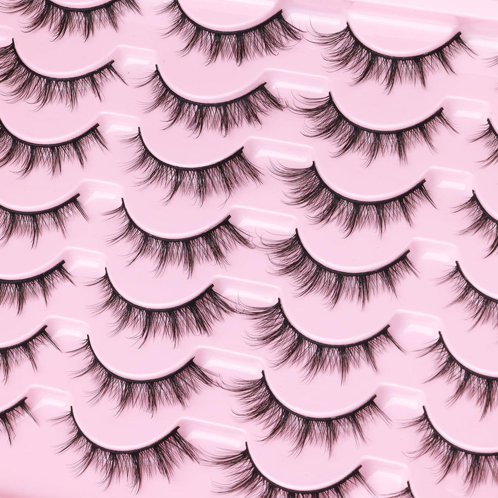 Kiromiro cat-eye design lashes widen eyes with outer corner emphasis.