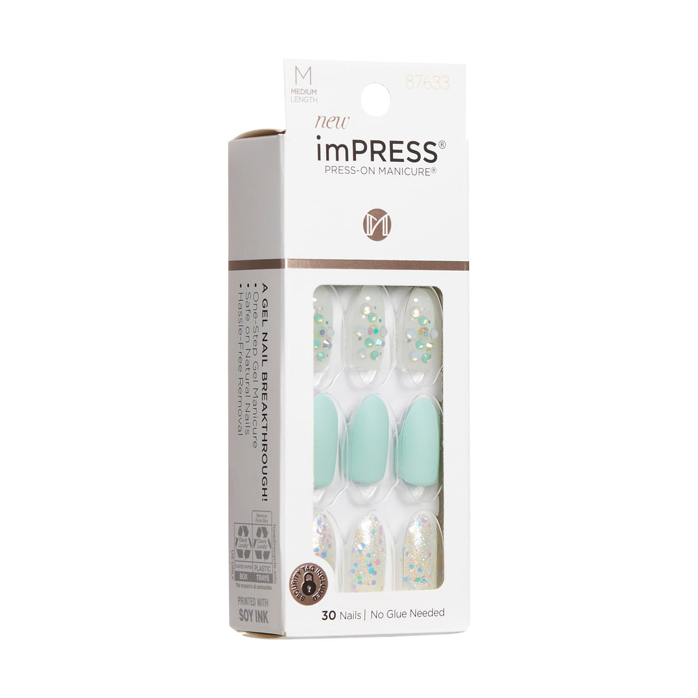 KISS imPRESS Evergreen glitter detail highlights sparkle at play