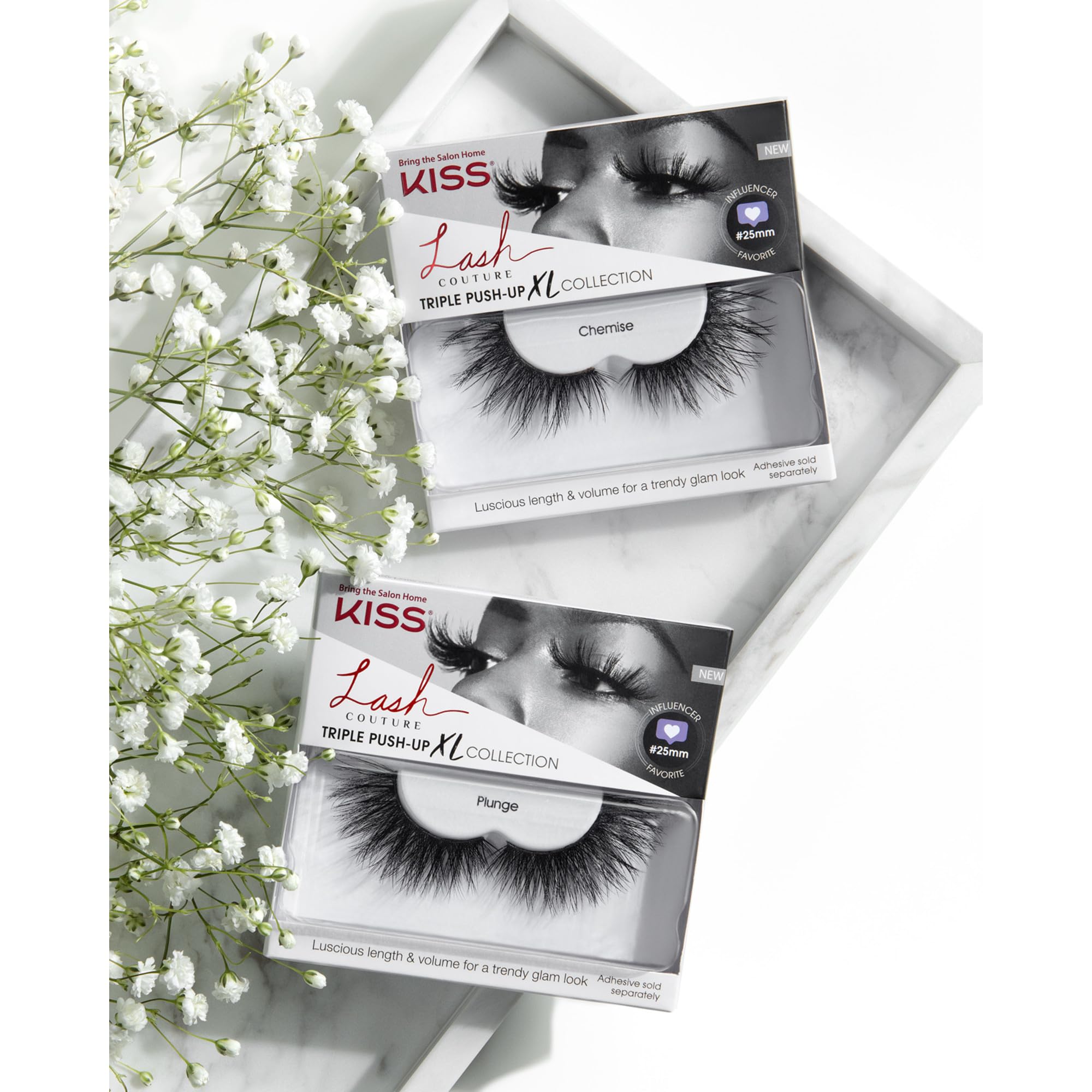 Kiss Lash Couture Halloween02 application ease demonstrates simple placement.