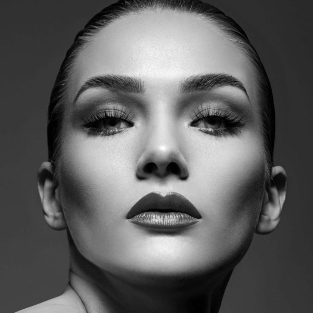 KISS Lash Couture Naked Drama Ruffle 16mm length for full glam volume.