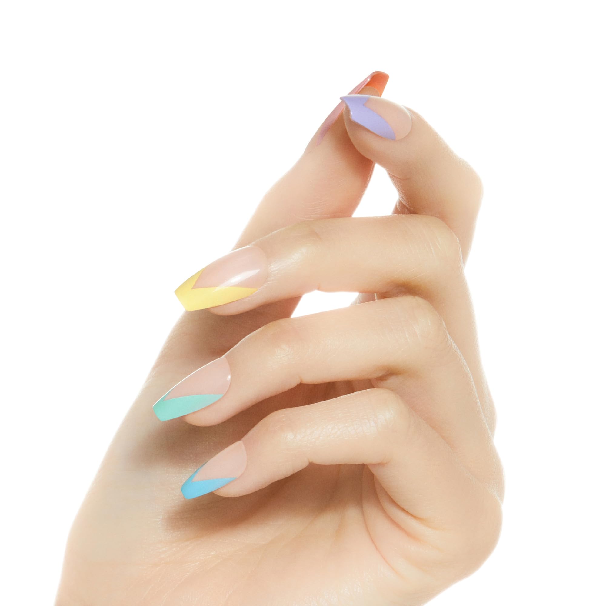 KISS Voguish Fantasy includes 28 nails for a full set.