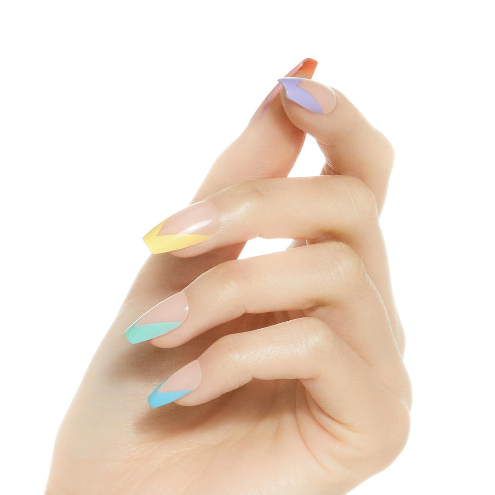 KISS Voguish Fantasy includes 28 nails for a full set.
